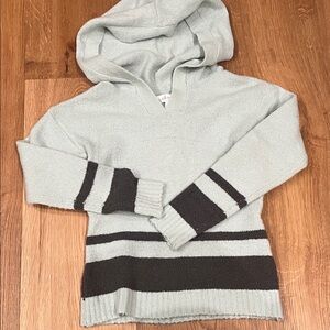 White Fawn hooded sweater